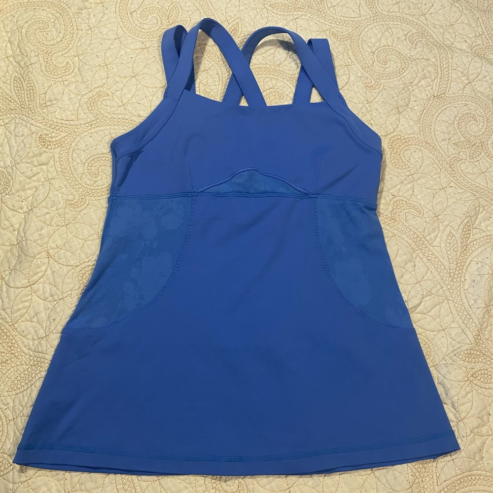 Lululemon Women's Tank Top with Built-in Bra Sz. 10 Blue